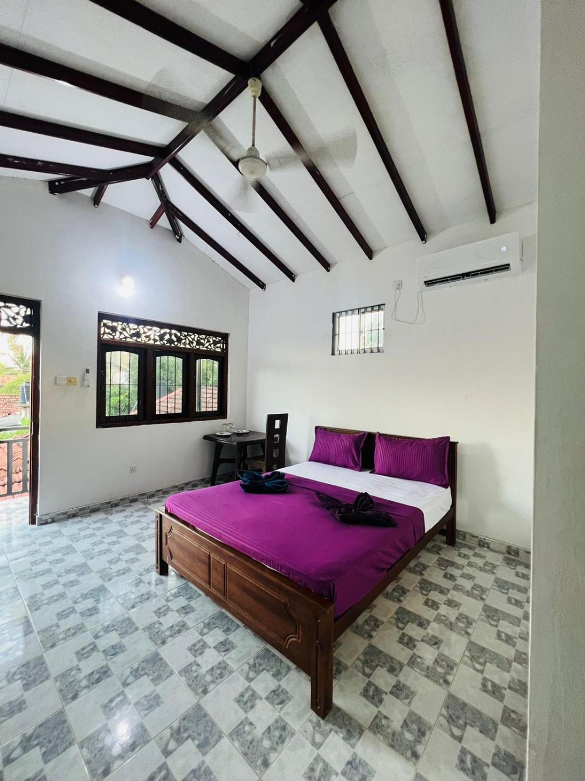 Honey Beach Hostel Negombo Kültér fotó