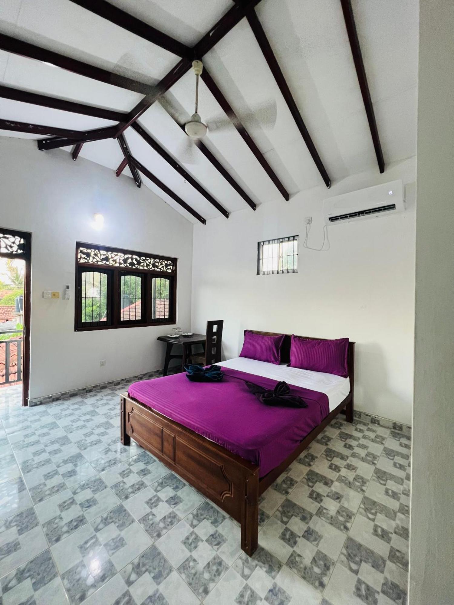 Honey Beach Hostel Negombo Kültér fotó