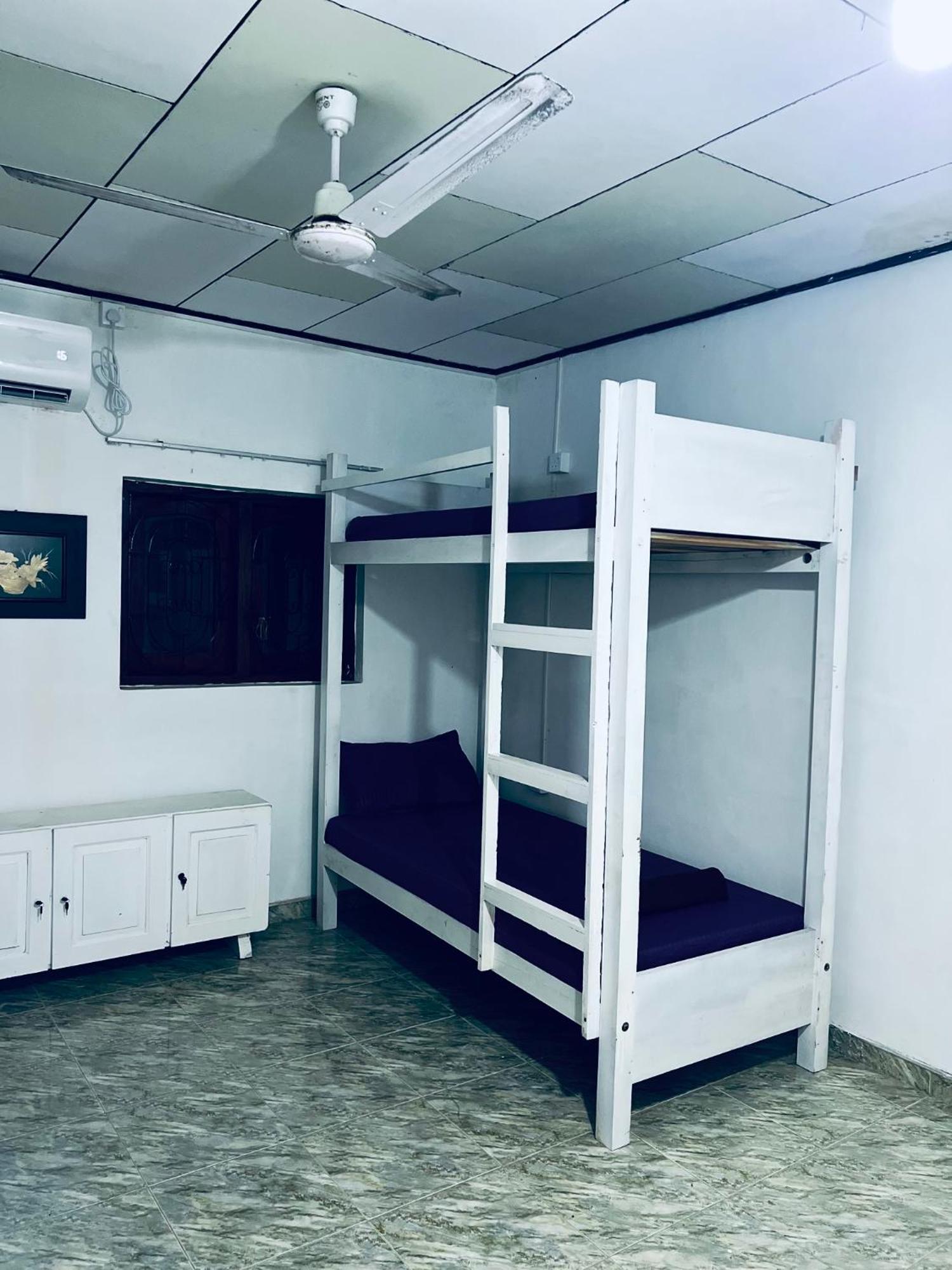 Honey Beach Hostel Negombo Kültér fotó